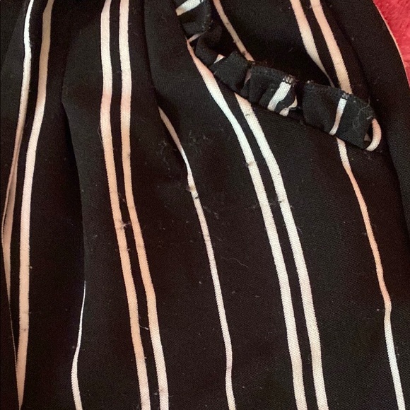 Chic Black and White Striped Pants - Picture 5 of 6